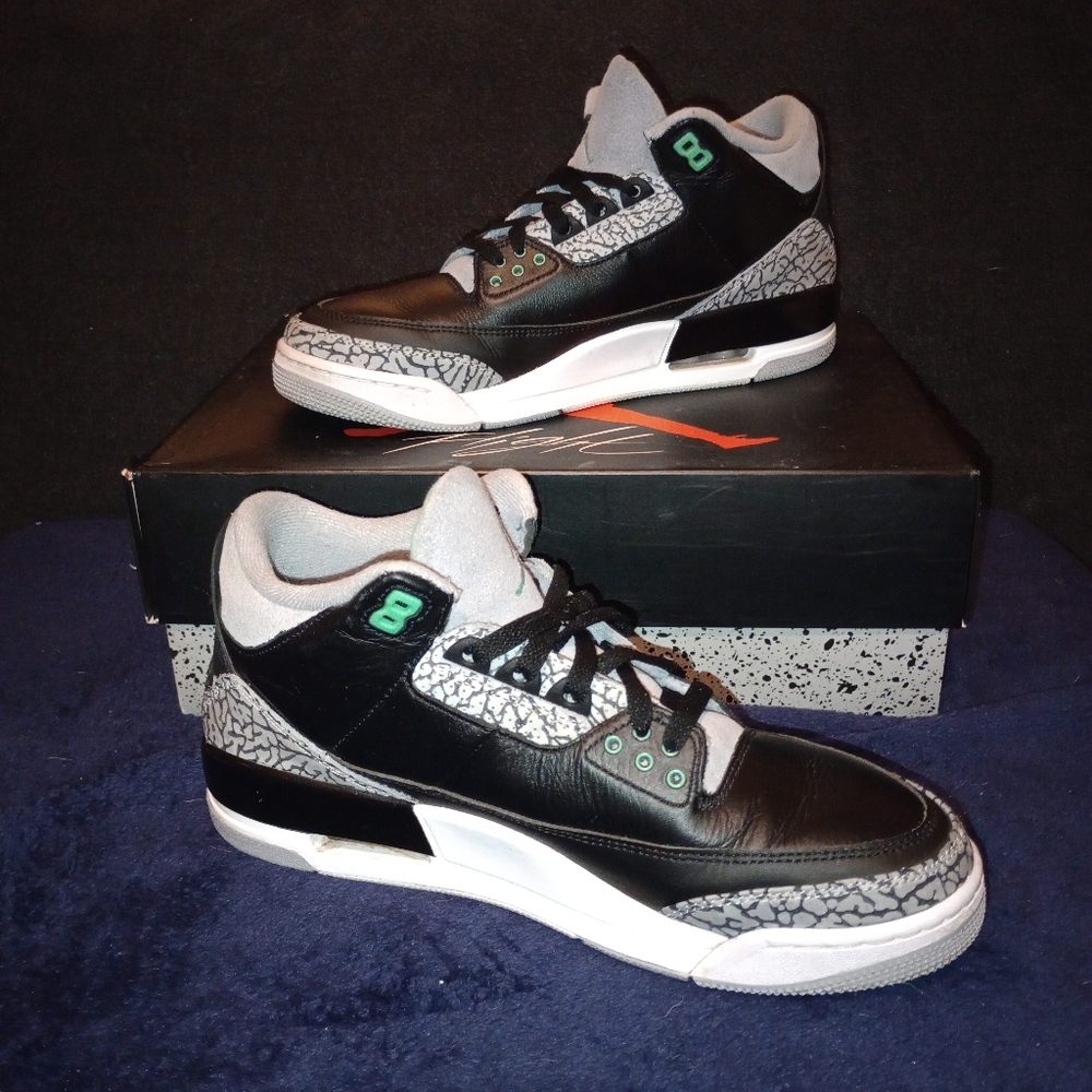 EUC Air Jordan 3 Retro Green Glow Men's Size 10 - Picture 2 of 10